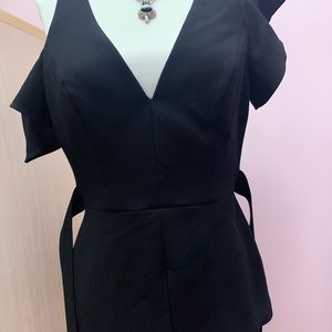 BCBG MAXAZRIA Cold Shoulder Peplum Top Black size S